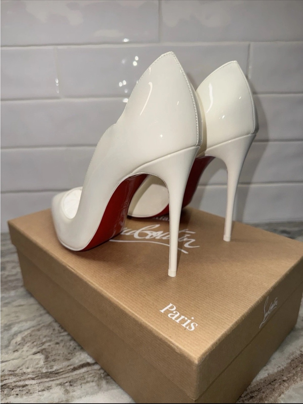 Christian Louboutin Hot Chick - Picture 3 of 6
